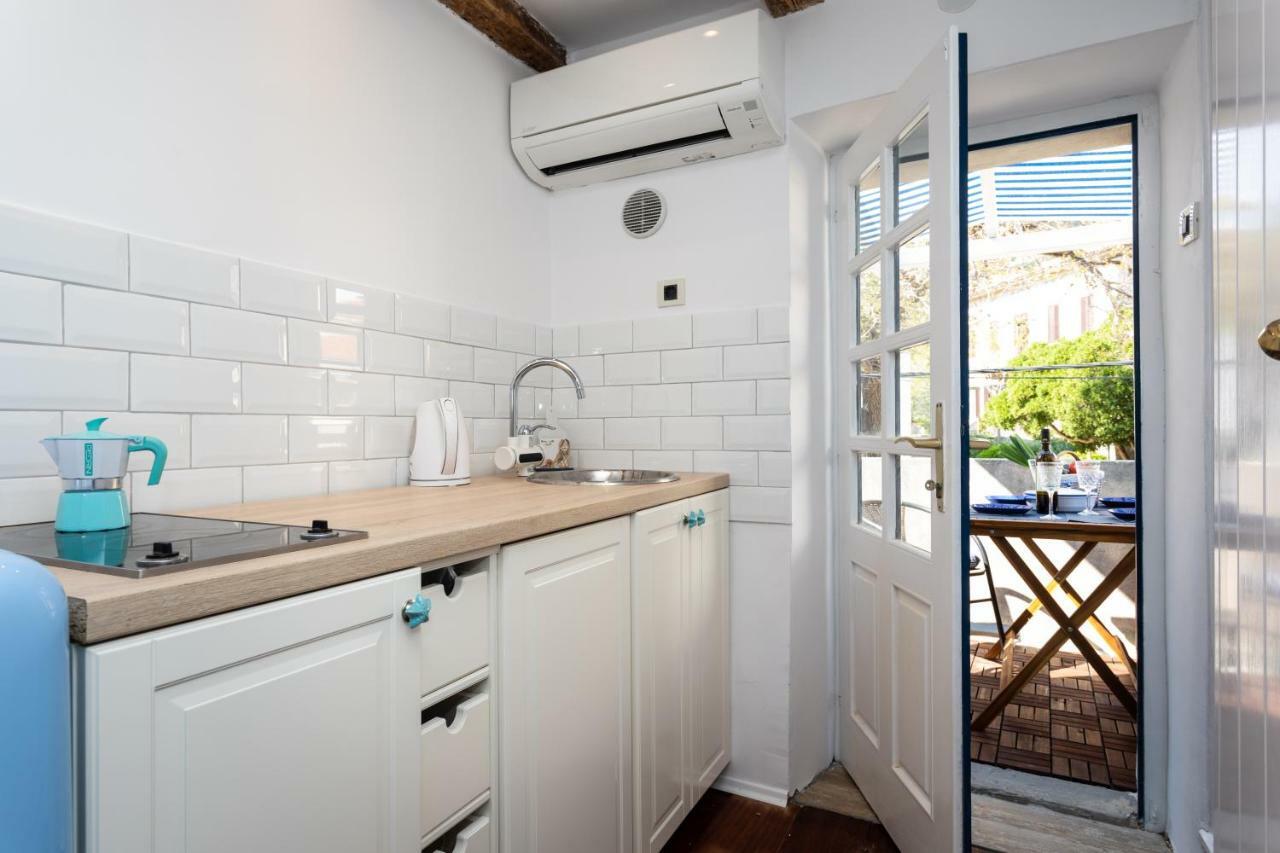 Little House In Baska Apartamento Exterior foto
